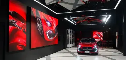 Cliorama, Milano diventa il palcoscenico della storia di Renault Clio