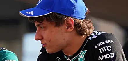 Paura per Kimi Antonelli: incidente a San Marino con l&rsquo;auto &ldquo;regalo&rdquo; della Mercedes. &Egrave; illeso