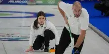 Referendum, il Pd spinge il No con un video degli azzurri di curling. Ma loro: &ldquo;Mai autorizzato&rdquo;. E il post viene rimosso