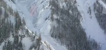 Valanga sopra Courmayeur, travolti sciatori fuoripista. In corso le ricerche