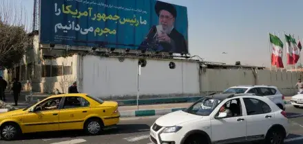 Trump avverte l&rsquo;Iran: &ldquo;Sto valutando un attacco limitato&rdquo;. Teheran: &ldquo;Bozza di accordo pronta entro 2 o 3 giorni&rdquo;