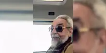 Faccia a faccia tra Sandokan a Sanremo, Kabir Bedi in viaggio per una &ldquo;missione segreta&rdquo; nella serata di Can Yaman &ndash; Video