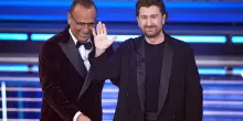 Sanremo 2026, numeri positivi per la serata cover: 10.789.000 telespettatori con il 65,6% di share. Ecco com&rsquo;era andata lo scorso anno