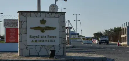 Attacco all&rsquo;Iran, drone Shahed colpisce base aerea britannica a Cipro. Von der Leyen: &ldquo;Ue a fianco degli Stati membri&rdquo;