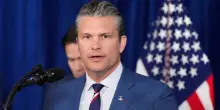Attacco all&rsquo;Iran, Hegseth: &ldquo;Teheran stava creando uno scudo per il suo ricatto nucleare. Non sar&agrave; una guerra infinita&rdquo;