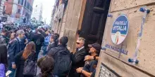 Allarme bomba nella sede di Fratelli d&rsquo;Italia in via della Scrofa: evacuato il palazzo, poi l&rsquo;allerta rientra