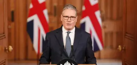 Il Regno Unito manda i rinforzi a Cipro: una nave ed elicotteri anti-drone