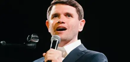 James Talarico vince le primarie dem in Texas per il Senato: seminarista, &egrave; contro il potere dei miliardari