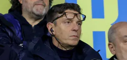 Choc Rocchi: scortato dai carabinieri per fuggire da Carrara tra insulti, urla e banconote sventolate