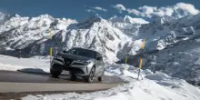Alfa Romeo Junior ibrida Q4, la prova de Il Fatto.it &ndash; Tra neve e curve alpine &ndash; FOTO