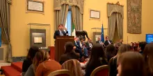 Attacco Usa in Iran, Conte: &ldquo;Meloni non condanna e non condivide? Ma che leader &egrave;, che primato della politica &egrave;?&rdquo;