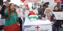 &ldquo;Tra guerra e Gaza e referendum la Costituzione &egrave; malata e per aiutarla votiamo no&rdquo;: videoracconto del corteo di Roma