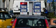 L&rsquo;aumento dei prezzi della benzina sta generando un&rsquo;isteria collettiva