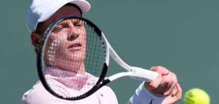 Indian Wells, Sinner domina su Zverev e vola in finale con Medvedev: ora l&rsquo;azzurro pu&ograve; ridurre il distacco da Alcaraz