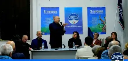 &ldquo;Utilizzate anche il solito sistema clientelare&rdquo;: la campagna per il S&igrave; del deputato di Fratelli d&rsquo;Italia