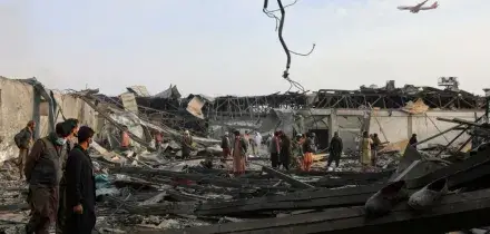 L&rsquo;Afghanistan accusa il Pakistan:&rdquo; 400 morti in un raid su un ospedale a Kabul&rdquo;. Islamabad nega