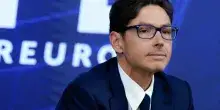 Violento incidente stradale per Pier Silvio Berlusconi, travolto da un&rsquo;auto proveniente dalla corsia opposta: illeso grazie ad airbag e cinture di sicurezza
