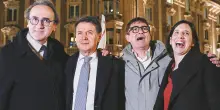 &ldquo;Al lavoro per cambiare l&rsquo;Italia&rdquo;: Schlein, Conte, Fratoianni e Bonelli insieme sul palco a Napoli. La diretta della manifestazione
