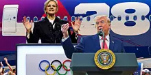Olimpiadi, il Cio si piega a Trump: scattano i test genetici obbligatori per gareggiare tra le donne