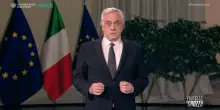 Crozza-Tajani e la paura di &ldquo;rompere&rdquo; con Marina Berlusconi: &ldquo;Forse la battaglia del pap&agrave; agli italiani non interessa&hellip;&rdquo;