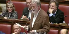 &ldquo;Per curarsi col governo Meloni non serve la tessera sanitaria ma la carta di credito&rdquo;: l&rsquo;attacco del deputato M5s in Aula