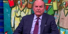 Bersani a La7: &ldquo;Meloni si &egrave; messa in coda a un pazzo e a un criminale. Invece di girare per il Golfo, dica a quei due di smetterla&rdquo;