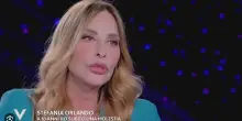 &ldquo;Si &egrave; infilato nel mio letto e mi ha messo le mani addosso. Io ho iniziato a urlare, per anni non ho detto niente a nessuno&rdquo;: Stefania Orlando rivela a Verissimo le molestie subite