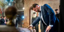 J.D. Vance contro Papa Leone XIV: cos&igrave; i ministri di Trump usano la parola di Dio (e le loro fedi) per giustificare guerre, deportazioni e fondamentalismo politico