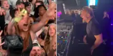&ldquo;Sei tu?&rdquo;: David Guetta riconosce la figlia Angie tra la folla del Coachella: il video diventa subito virale