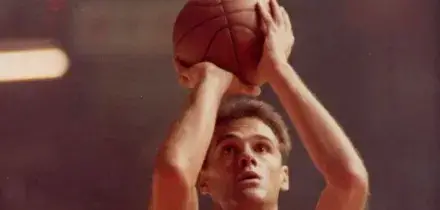 Addio a Oscar Schmidt, leggenda del basket mondiale e simbolo del Brasile. Fu la star della Juve Caserta