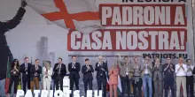 Remigrazione e cori anti Islam: il racconto della piazza (mezza vuota) dei Patrioti. Le voci della base: &ldquo;Meloni sta facendo poco&rdquo;. &ldquo;Trump? Meglio Putin&rdquo;