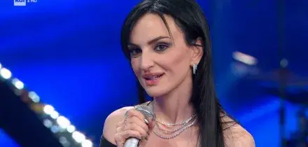 &ldquo;Io ho amato, ho fatto tutto quello che potevo. Quando le relazioni vanno male tendiamo a colpevolizzarci&rdquo;: Arisa a cuore aperto a Canzonissima