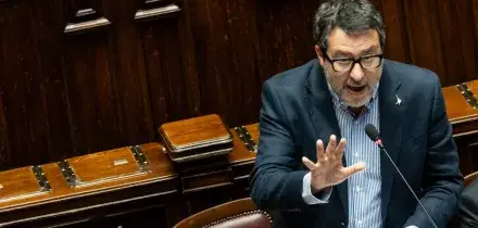 Carburante aerei, Salvini rassicura: &ldquo;Ora non c&rsquo;&egrave; emergenza&rdquo;. Ma precisa: &ldquo;Nostri aeroporti hanno riserve fino a maggio&rdquo;