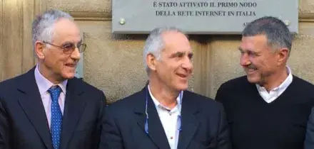 Quarant&rsquo;anni fa l&rsquo;Italia si colleg&ograve; per la prima volta a Internet: la storia dei ricercatori che cambiarono il Paese in silenzio