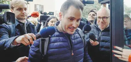 Caso Garlasco, &ldquo;quando sono andato io il sangue c&rsquo;era&hellip;lui ha evitato le macchie&rdquo;: nuove intercettazioni di Sempio da solo in auto
