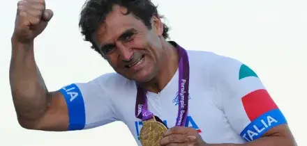 Addio Zanardi, marted&igrave; i funerali a Padova. Il messaggio della famiglia: &ldquo;Grazie per l&rsquo;affetto&rdquo;. Bologna in lutto