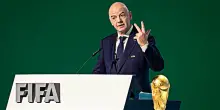 La scontata ricandidatura di Infantino: tra miliardi e regole su misura, la Fifa &egrave; ormai il suo regno personale. Gli resta una sola grana