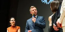 Il nuovo premier ungherese Peter Magyar presenta in Italia il documentario sulla sua ascesa politica: &ldquo;Decisivo per la mia elezione&rdquo;