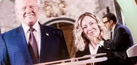 Arriva in Italia il capo del think tank che ha scritto il programma di governo di Trump. Ma Salvini declina l&rsquo;invito