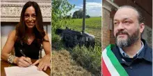 Schianto in auto per sindaco e assessora di Ferrara, lei &egrave; positiva all&rsquo;alcol-test: denuncia e ritiro della patente. E si dimette