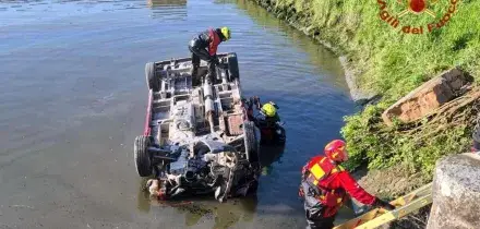 Venezia, minivan finisce in un canale a Chioggia: 3 morti, 6 in salvo