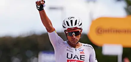 Giro d&rsquo;Italia, Narvaez fa il bis e stravince l&rsquo;ottava tappa: Eulalio stupisce e rimane in maglia rosa | La nuova classifica generale