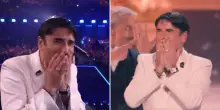 Eurovision Song Contest 2026, Sal Da Vinci piange al termine di &ldquo;Per Sempre S&igrave;&rdquo;. Boato e ovazioni in Arena