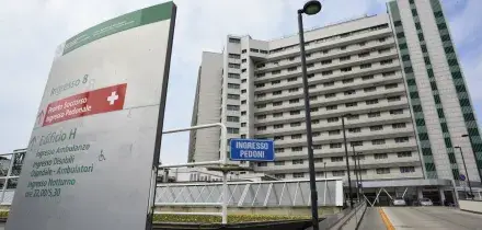 Auto sui passanti a Modena, amputati gli arti inferiori a due donne. Un&rsquo;altra paziente &ldquo;ancora in pericolo di vita&rdquo;