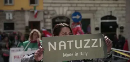 Natuzzi, accordo raggiunto per cigs al 62% e 6 milioni di incentivi. I sindacati: &ldquo;Primo tassello ma non chiude la vertenza&rdquo;