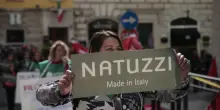 Natuzzi, stipendio di agosto in due tranche ai dipendenti: &ldquo;Troppe assenze, produzione calata&rdquo;