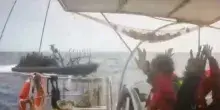 Flotilla, quaranta barche abbordate da Israele a Ovest di Cipro: 10 ancora in viaggio verso Gaza. Fermati 12 italiani