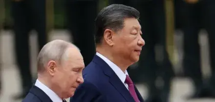 Putin torna da Pechino quasi a mani vuote: puntava all&rsquo;accordo sul nuovo gasdotto verso la Cina, ma Xi temporeggia e compra Gnl da Trump