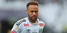 Neymar, l&rsquo;incubo dopo la gioia per la convocazione: &ldquo;L&rsquo;infortunio preoccupa&rdquo;. Brasile in ansia, i Mondiali sono vicini