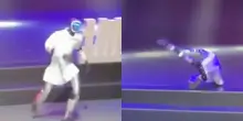 Robot umanoide balla &ldquo;Billie Jean&rdquo; di Michael Jackson come in una vera performance live: il finale lascia tutti spiazzati &ndash; IL VIDEO